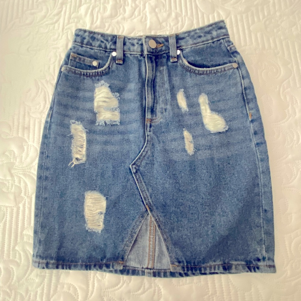 Forever 21 distressed jean skirt